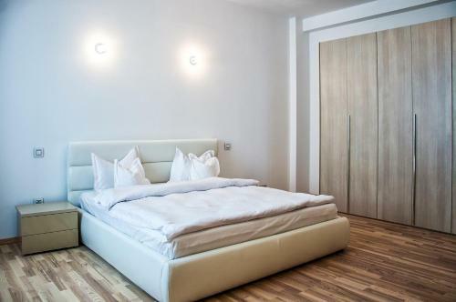 Riviera Residence Apartments