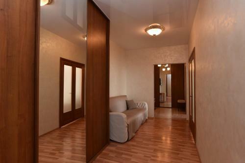 Apartment Domashny Uyut Na Malysheva 4b
