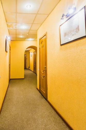 Old Flat Hotel On Grecheskiy