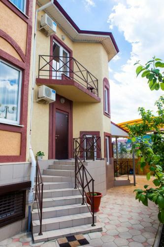Hostal Bukhta ?5 Guest House