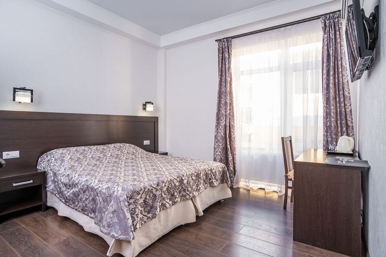 Hostal Piano Guesthouse
