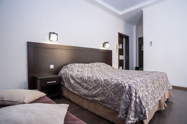 Hostal Piano Guesthouse
