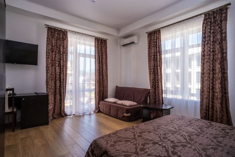 Hostal Piano Guesthouse