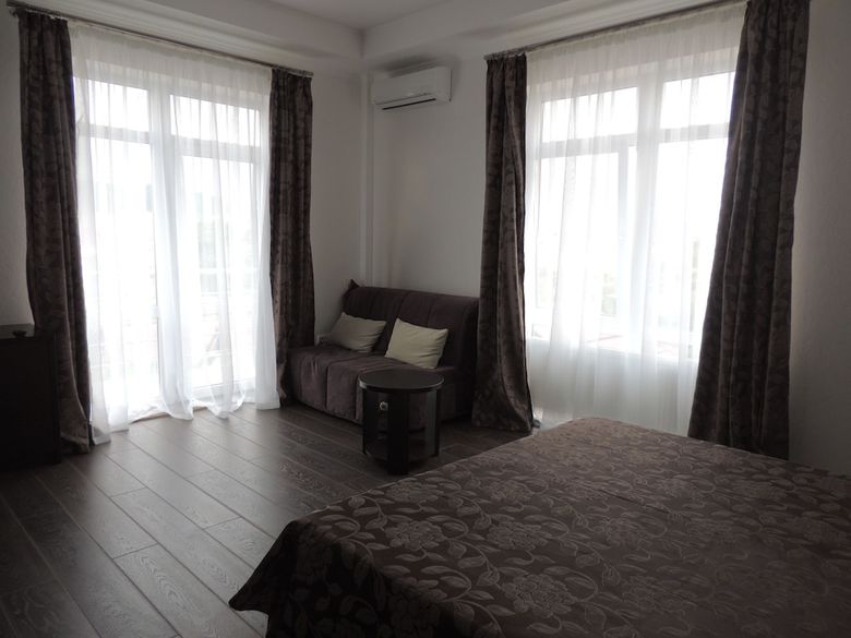 Hostal Piano Guesthouse