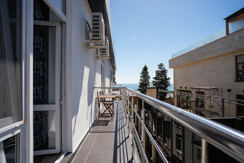 Hostal Piano Guesthouse