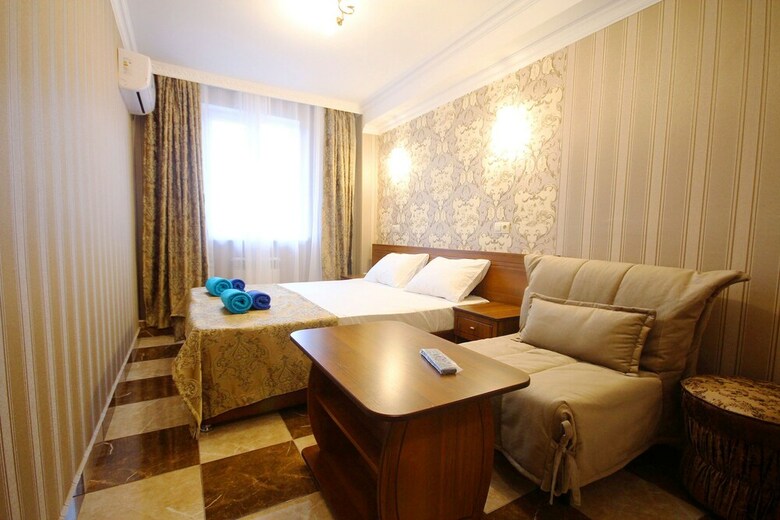 Hostal Saratov Guest House