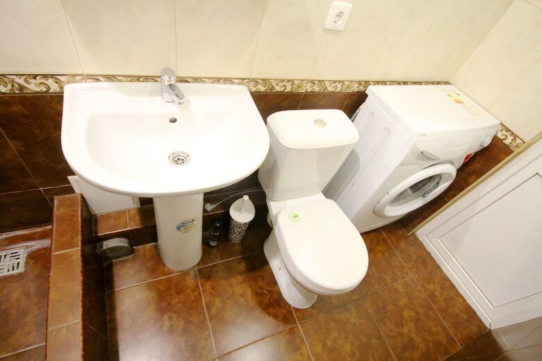 Hostal Saratov Guest House