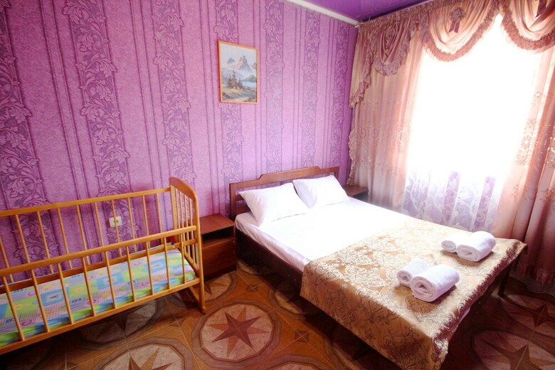 Hostal Saratov Guest House