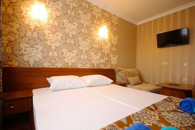 Hostal Saratov Guest House