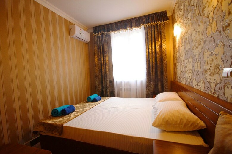 Hostal Saratov Guest House