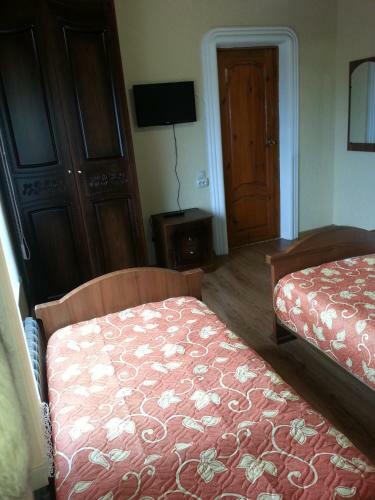 Hostal Nikos Guest House