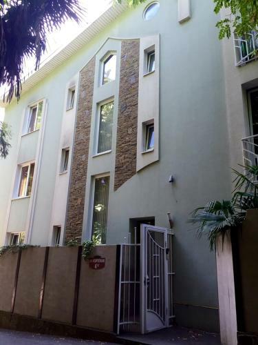 Hostal Guest House Na Korotkoy