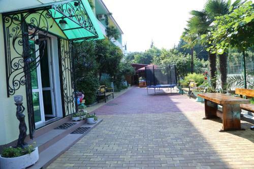 Hostal Sputnik Guest House