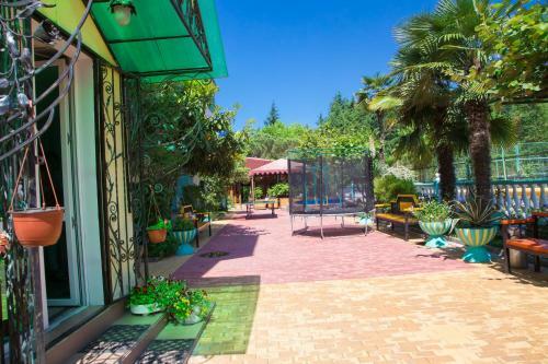 Hostal Sputnik Guest House