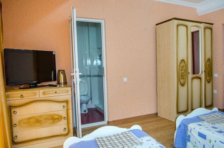 Hostal Alisa Guest House