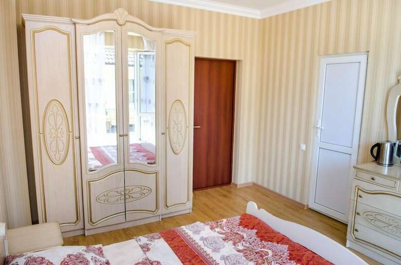 Hostal Alisa Guest House