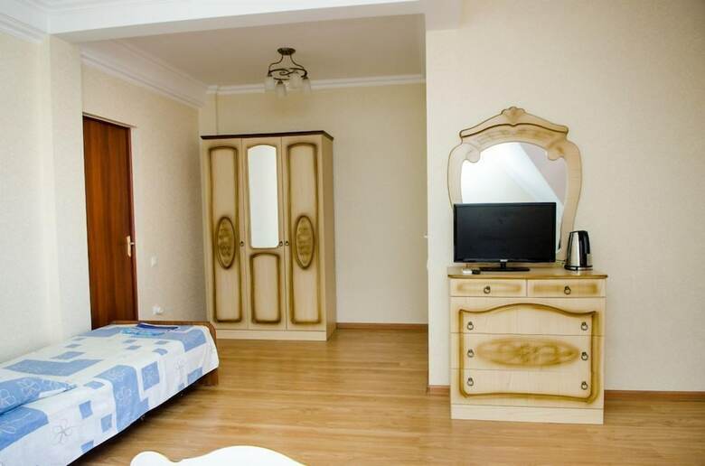 Hostal Alisa Guest House