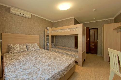 Hostal Lira Guest House