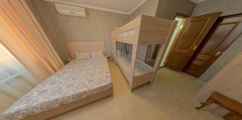 Hostal Lira Guest House