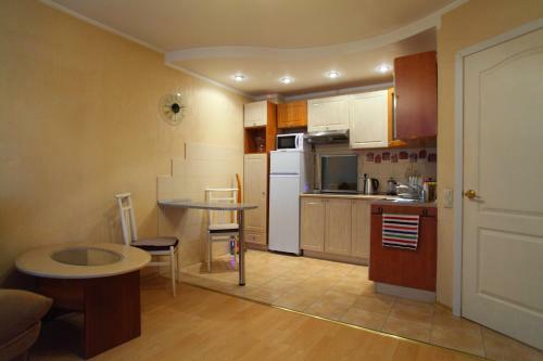 Apartment Starokonyushennyy