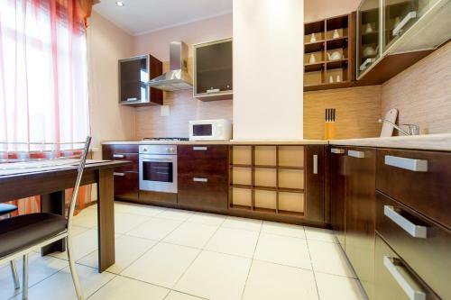Apartment 5 Zvezd Revolution Square