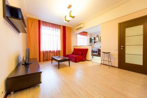 Apartment 5 Zvezd Revolution Square