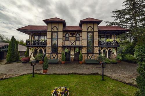 Green Hill Hotel