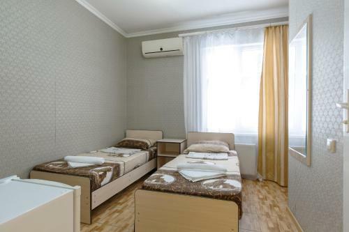 Hostal Aroks Guest House