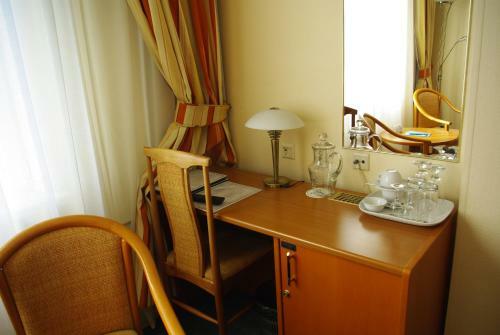 Proton Business Hotel