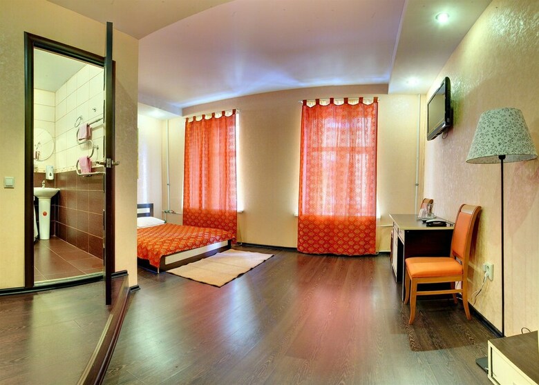 Hotel Ra Nevsky 102