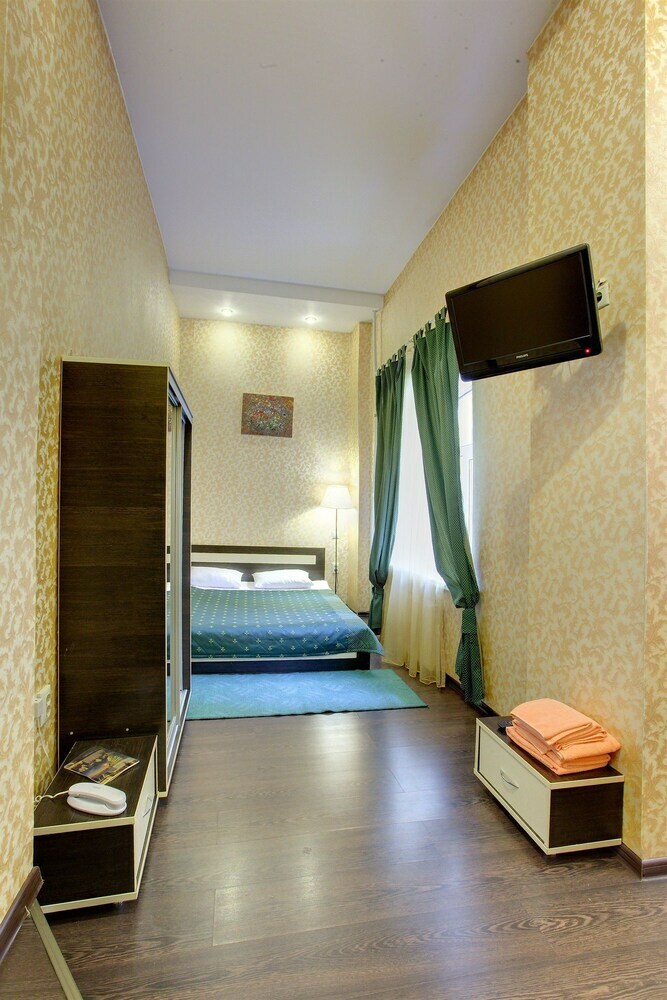 Hotel Ra Nevsky 102