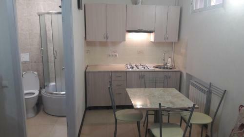 Hostal Adlerok Guest House