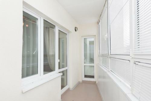 Apartment On Hohryakova 74