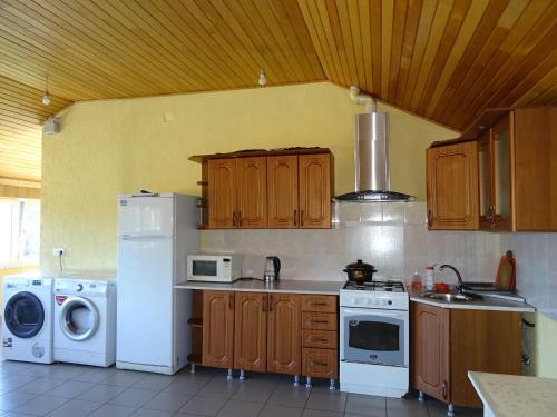 Hostal Guest House Lenina 100