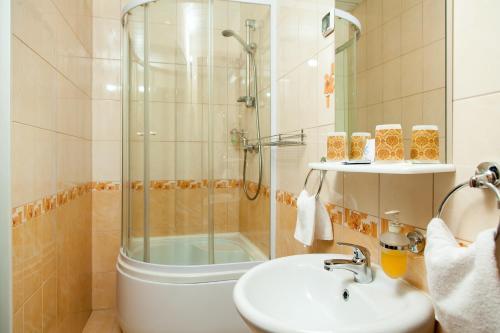 Bed & Breakfast Guest Rooms And Apartments Grifon