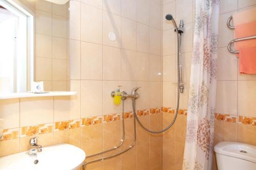Bed & Breakfast Guest Rooms And Apartments Grifon