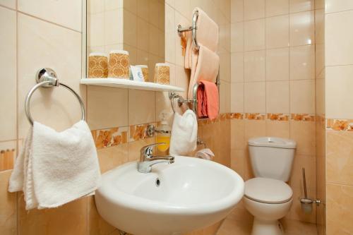 Bed & Breakfast Guest Rooms And Apartments Grifon