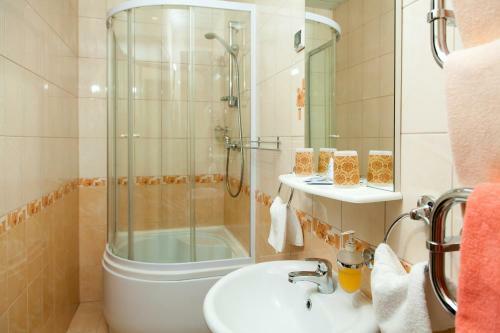 Bed & Breakfast Guest Rooms And Apartments Grifon