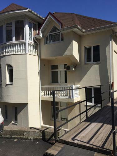Apartment On Tsiuriupy 70a