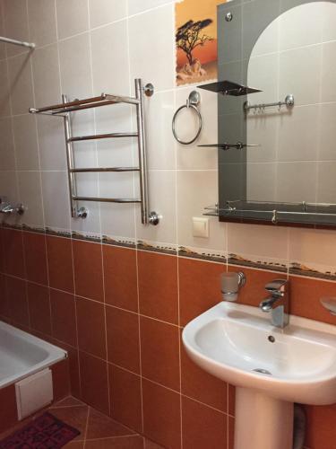 Apartment On Tsiuriupy 70a