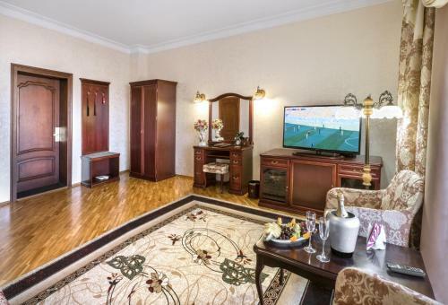 Chebotarev Hotel