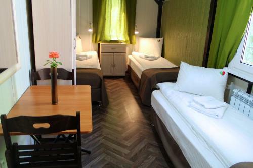 Hostal Bamboo Khutor Guest House