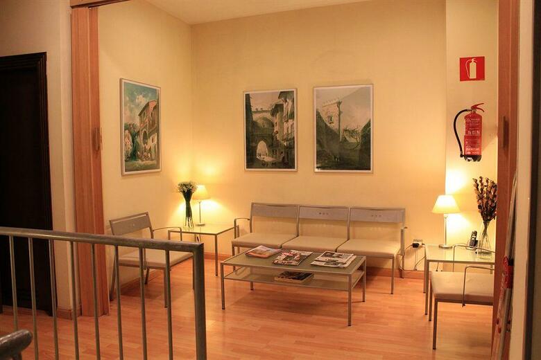 Hotel Puerta De Las Granadas