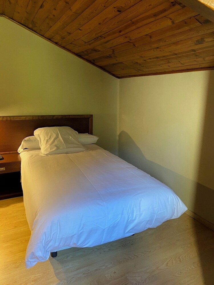 Hotel Manantial