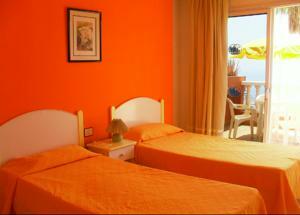 Apartamentos Colonial Parque