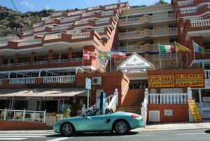 Apartamentos Colonial Parque