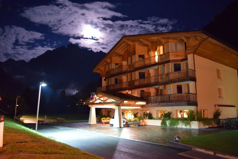 Hotel Garn� Pegr�