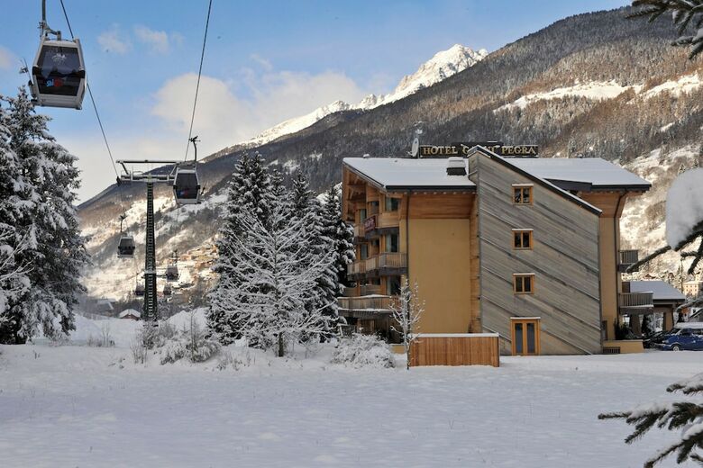 Hotel Garn� Pegr�