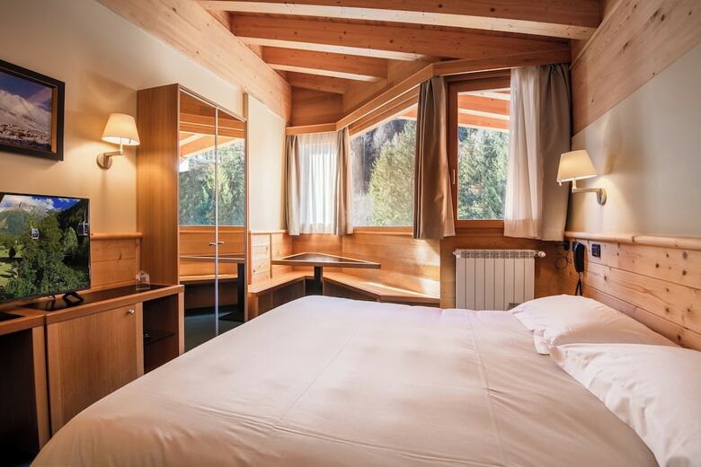 Hotel Garn� Pegr�