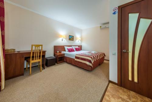 Hostal Narton Guest House